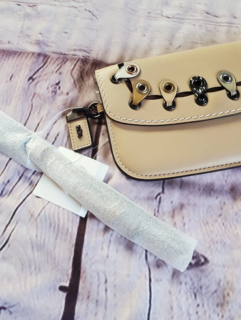 Coach chic beige